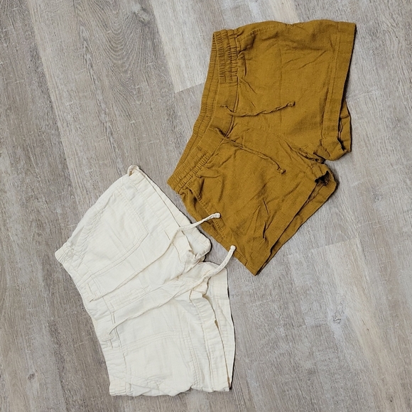 Old Navy Shorts - Picture 1 of 7